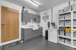 Photo 16- click for photo gallery